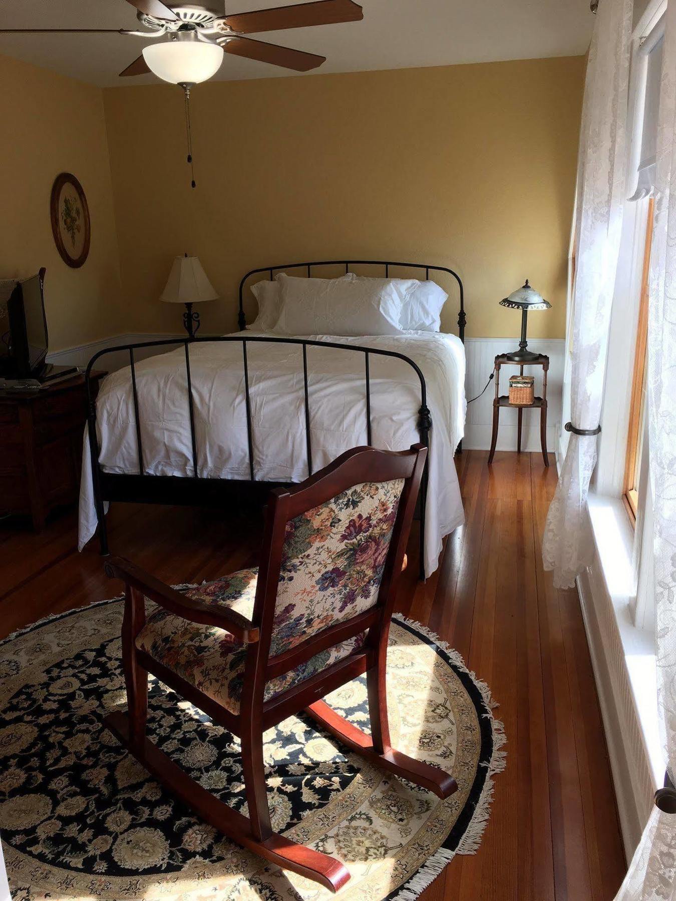Attwood House Bed And Breakfast Near Manhattan, Ks Randolph Ngoại thất bức ảnh