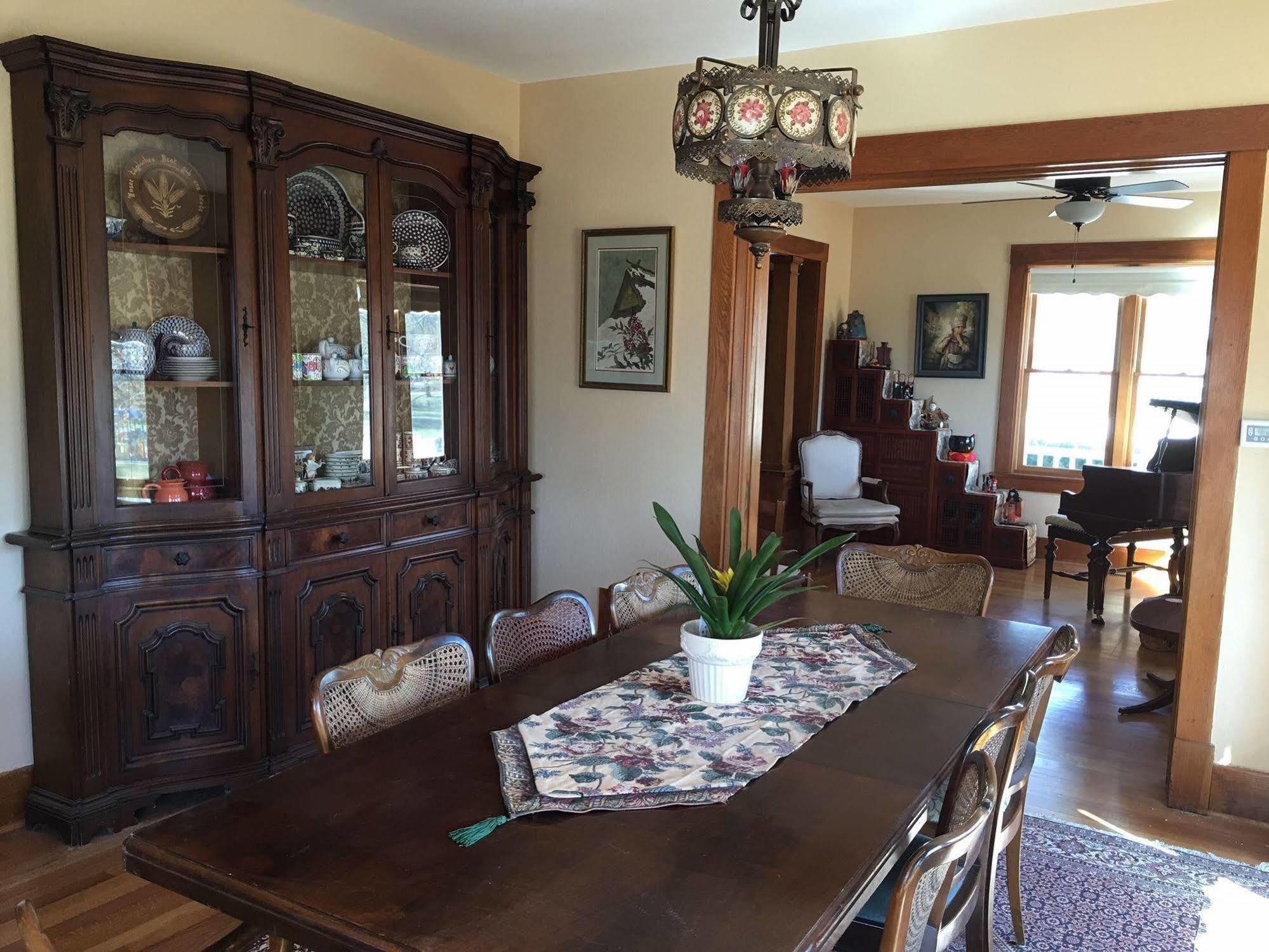 Attwood House Bed And Breakfast Near Manhattan, Ks Randolph Ngoại thất bức ảnh